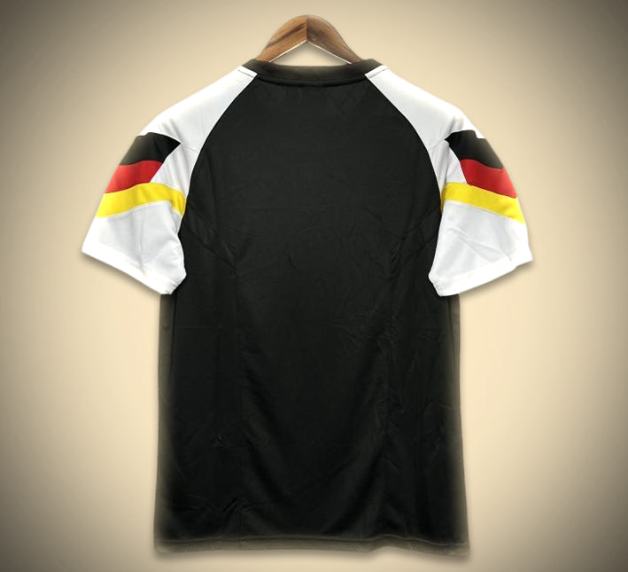 t-shirt-de-football-allemagne-style-concept-noir-pour-supporter-et-fan T shirt de football Allemagne style concept noir pour supporter et fan