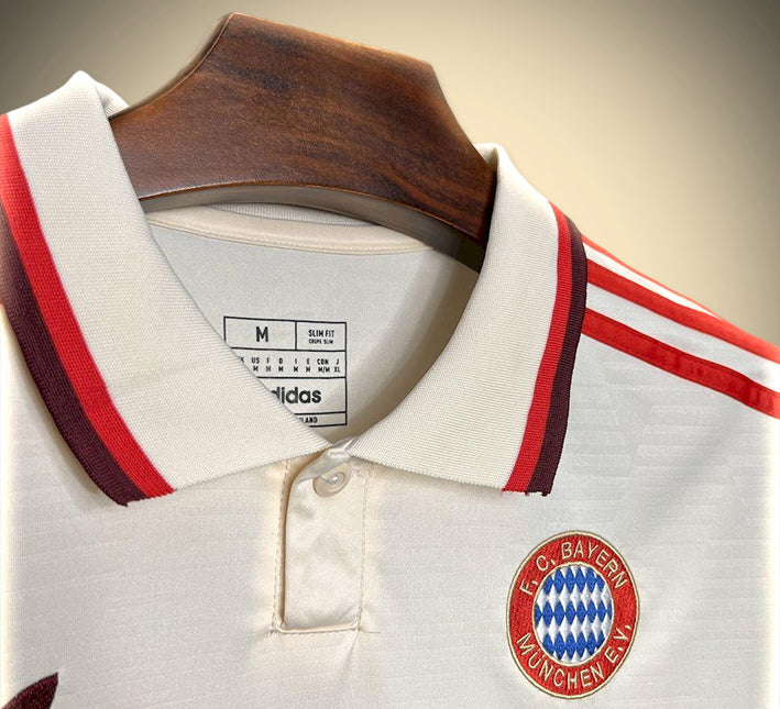 derde shirt Bayern Munich seizoen 2024 2025