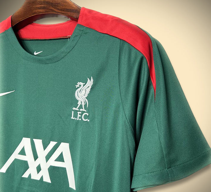 haut-de-training-liverpool-vert-pour-football-collection-2425 Groene Liverpool trainingstop voor voetbal collectie 2425