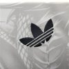 maillot-concept-du-real-madrid-edition-speciale-dragon-blanc-saison-2425 Concept Real Madrid shirt speciale witte drakeneditie seizoen 2425
