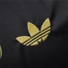 maillot-concept-real-madrid-motif-dragon-dore-edition-2425 Concept voetbalshirt Real Madrid gouden draak motief editie 2425