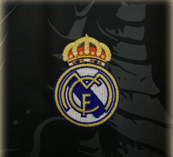 maillot-de-football-concept-real-madrid-dragon-violet-saison-2526 Maillot de football concept Real Madrid dragon violet saison 2526