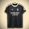 MAILLOTREALMADRID2425gardien-1.jpg Real Madrid Zwarte Keeper Editie 2025-2026 vooraanzicht