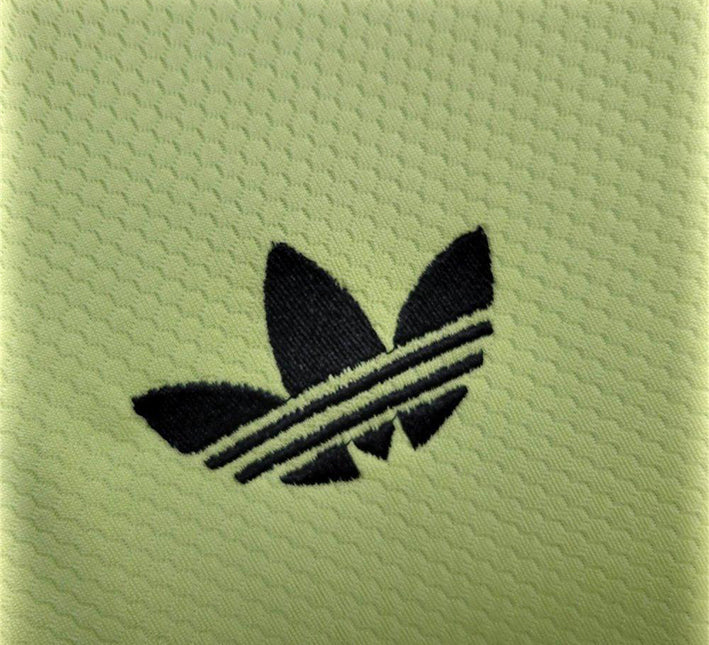 MAILLOTREALMADRID2425gardienvertadidas.jpg Real Madrid Keeper Thuisshirt Groen 2024-2025 zijaanzicht