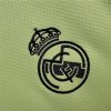 MAILLOTREALMADRID2425gardienvertlogo.jpg Real Madrid Keeper Thuisshirt Groen 2024-2025 stofdetail
