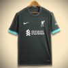 Voetbalshirt Liverpool uittenue voor supporters van de Reds