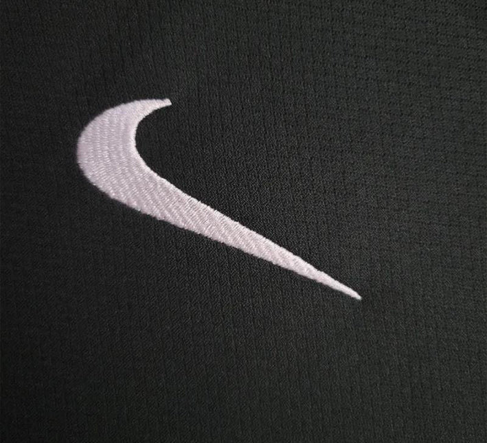 Liverpool uitshirt nieuwe collectie voor wedstrijd en training