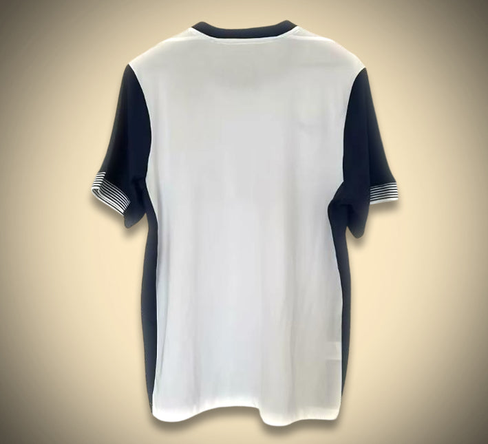 Maillottottenhamdomiciledos.jpg Tottenham Thuisshirt 2025-2026 zijaanzicht