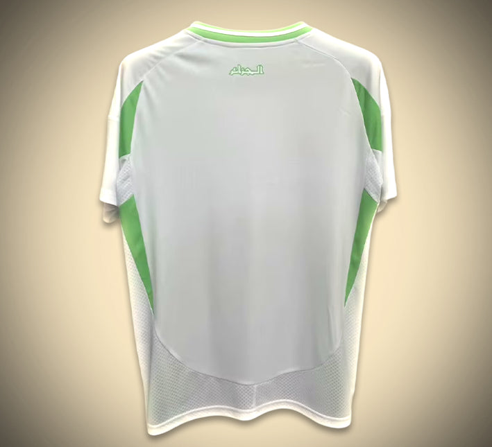 maillot-domicile-de-l-equipe-d-algerie-saison-2024-2025-vert-et-blanc Thuisshirt van het Algerijnse elftal seizoen 2024 2025 groen en wit