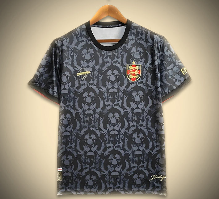 maillotangleterrecommanoir-1.jpg Concept Engeland Voetbalshirt Zwarte Comma Editie 2024 vooraanzicht