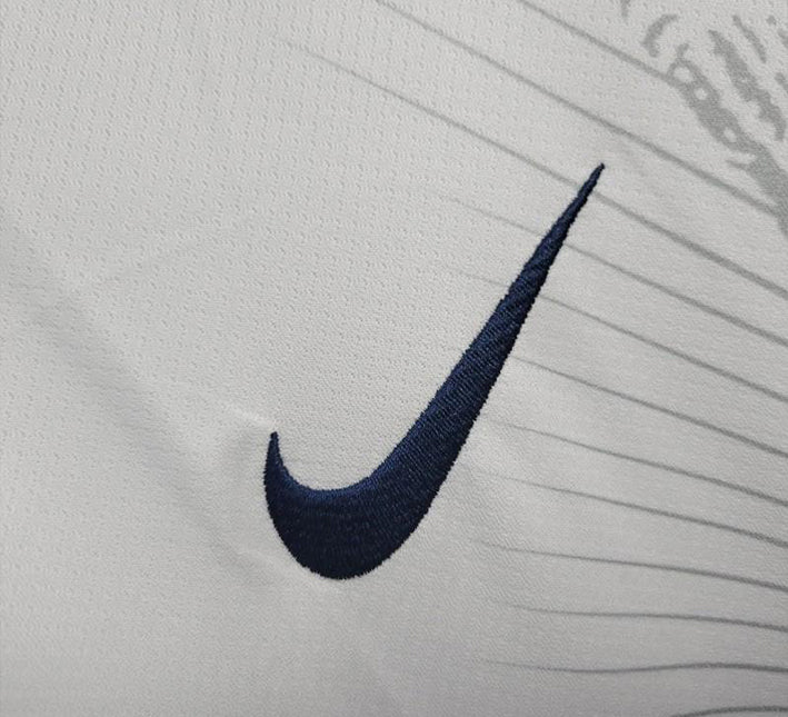 maillotangleterreconceptnike.jpg Concept Engeland Voetbalshirt 2024 stofdetail