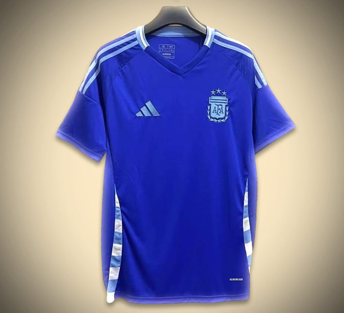maillot-exterieur-de-l-argentine-2024-tenue-officielle-football uitshirt van Argentinië 2024 officieel voetbaltenue