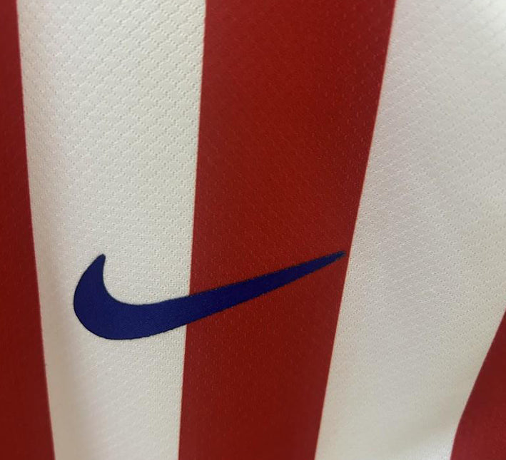 tenue-officielle-atletico-madrid-saison-2526 officiële Atlético Madrid outfit seizoen 2526