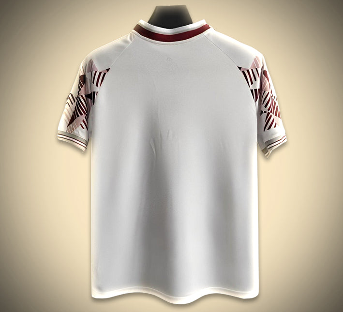 maillot-concept-bayern-munich-edition-avant-match-saison-2025-2026-tenue-echauffement-football Conceptshirt Bayern München pre-match editie seizoen 2025 2026 warming-up tenue voetbal