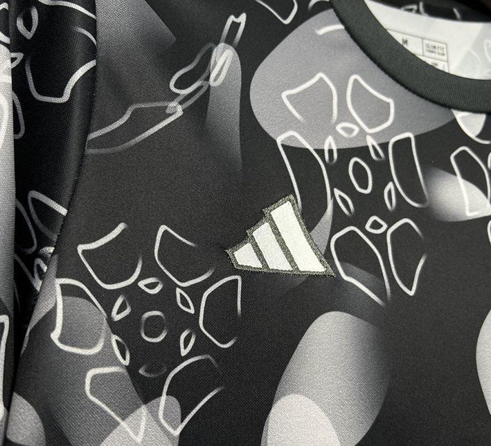 maillot-avant-match-benfica-noir-saison-2024-2025 Voorwedstrijdshirt Benfica zwart seizoen 2024 2025