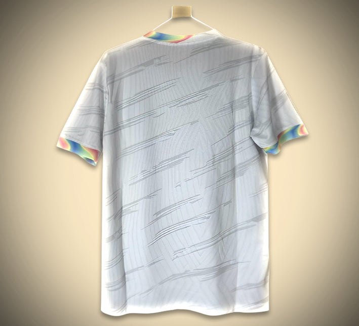 maillot-concept-fc-barcelone-arc-en-ciel-saison-2024-2025-design-multicolore-supporter maillot concept FC Barcelone arc en ciel saison 2024 2025 design multicolore supporter