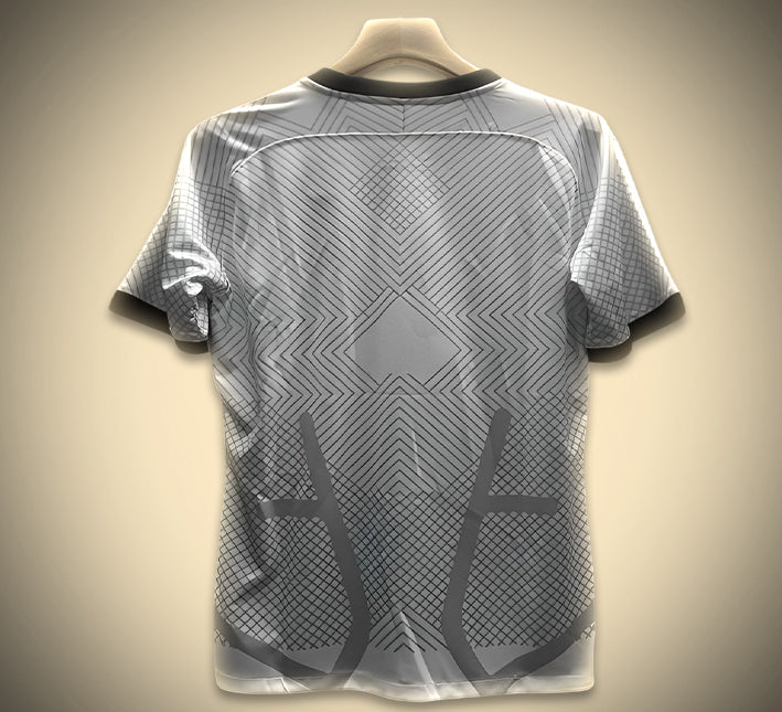 maillot-concept-inter-milan-edition-serpend-noir-pour-supporter-avec-ecusson-du-club Maillot concept Inter Milan édition Serpend noir pour supporter avec écusson du club