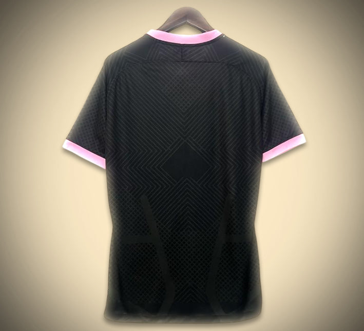 tenue-supporter-inter-milan-maillot-rose-collection-concept-2425 Inter Milan supportersshirt roze concept collectie 2425