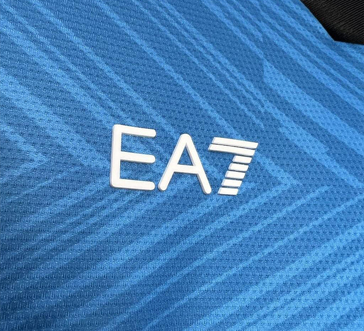 maillot-d-echauffement-napoli-bleu-pour-supporters Napoli opwarmingsshirt blauw voor supporters
