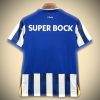tenue-officielle-fc-porto-domicile-pour-supporter-football-portugais Officieel FC Porto thuistenue voor Portugese voetbalsupporters