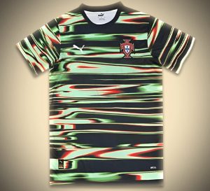 Portugal Voorwedstrijdshirt Gestreept 2024-2025 vooraanzicht