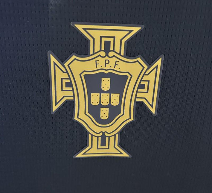 maillot-supporter-portugal-bleu-marine-style-moderne-edition-speciale Supportersshirt Portugal marine moderne stijl speciale editie