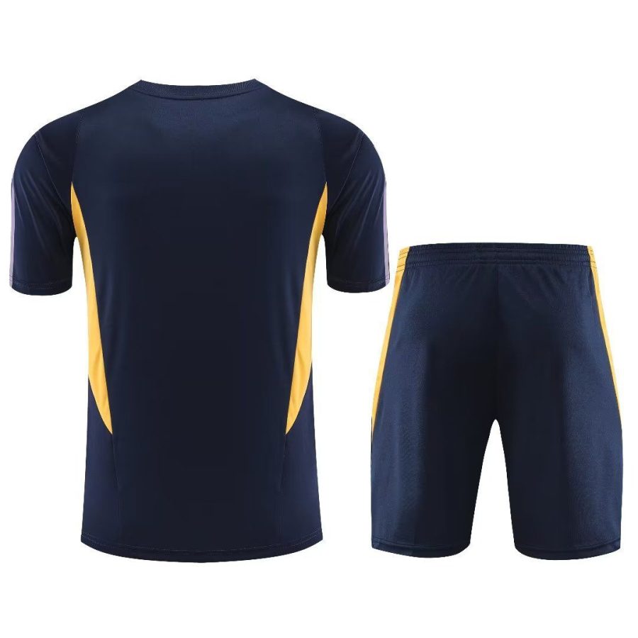 ensemble-entrainement-real-madrid-bleu-saison-vingt-trois-vingt-quatre Real Madrid trainingsset blauw seizoen 2023 2024