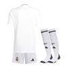 ensemble-maillot-enfant-real-madrid-domicile-saison-2024-2025-avec-short Kindershirt set Real Madrid thuisshirt seizoen 2024 2025 met broek