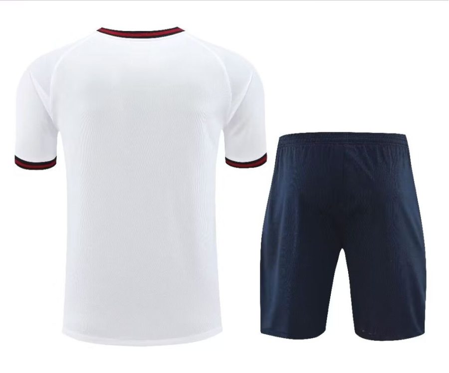 ensemble-maillot-et-short-fc-barcelona-saison-2024-2025-tenue-officielle Shirt en short set FC Barcelona seizoen 2024 2025 officiële outfit