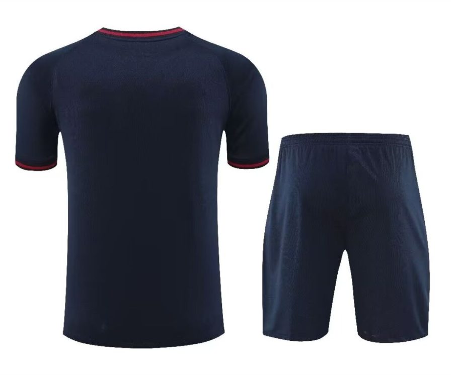 Officieel shirt en short set FC Barcelona seizoen 2024 2025