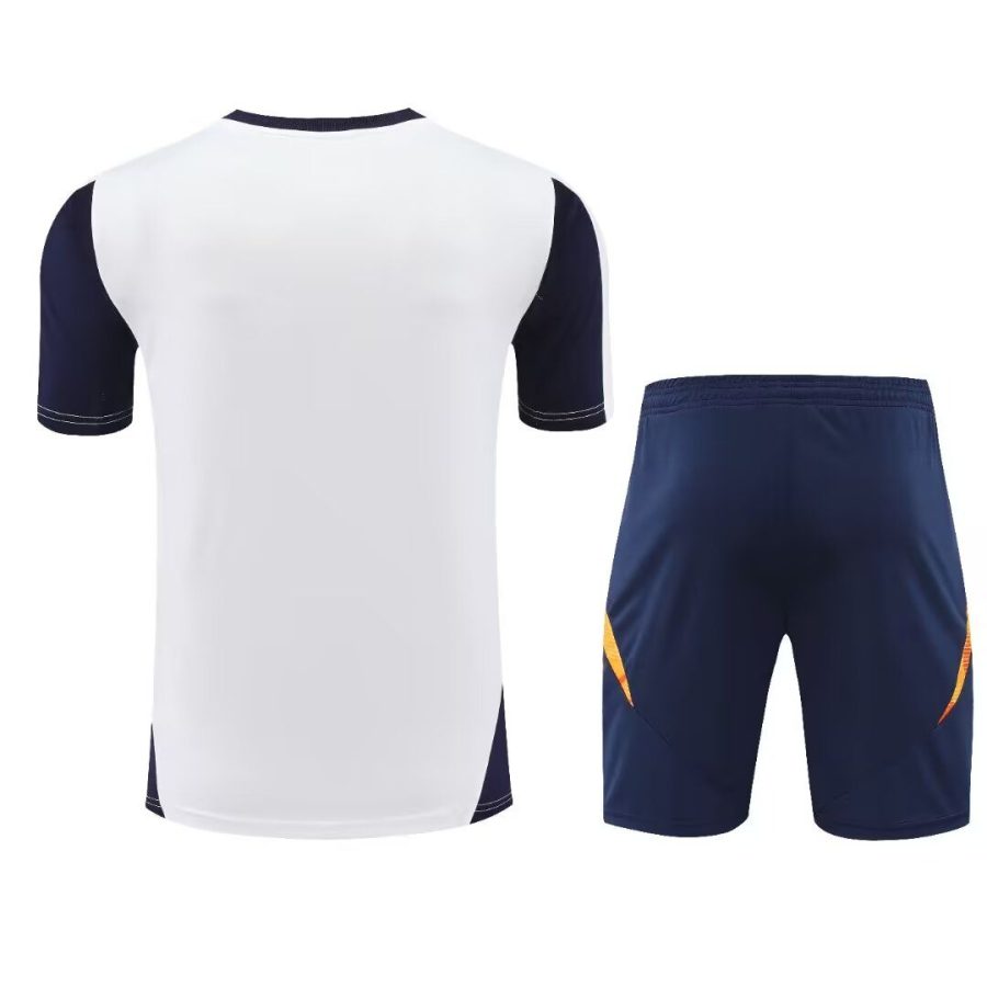 Real Madrid shirt en short set seizoen 2024-2025 voetbaltenue