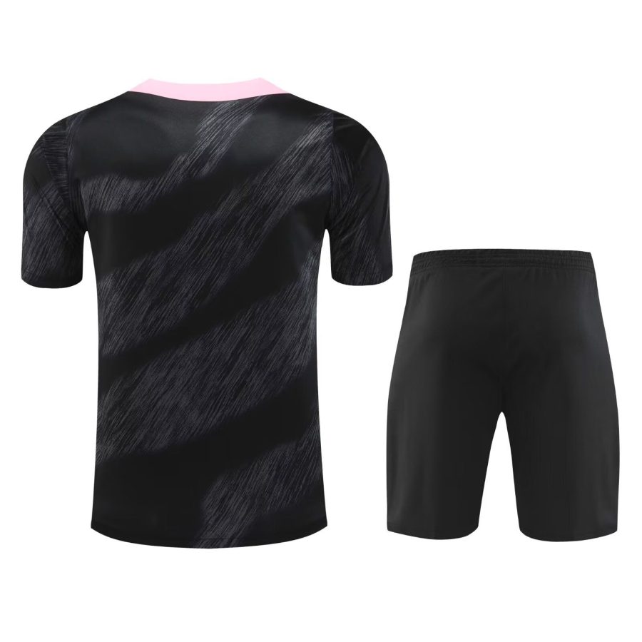 ensemble-psg-saison-2024-2025-maillot-et-short-de-football PSG set seizoen 2024/2025 voetbalshirt en -broek