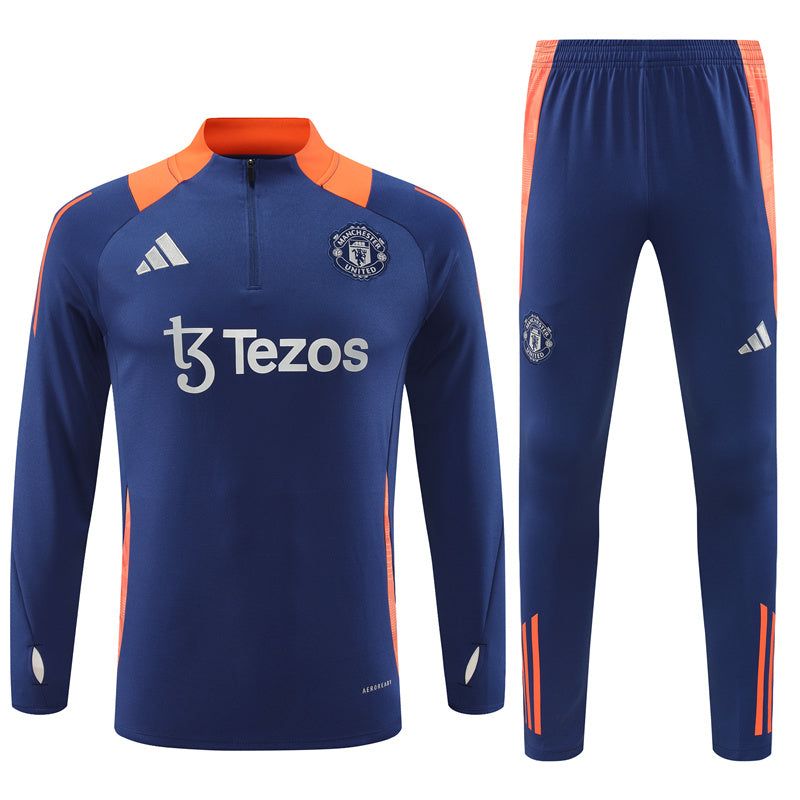 ensemble-survetement-manchester-united-saison-2024-2025-haut-et-bas Trainingspak set Manchester United seizoen 2024 2025 boven- en onderkleding