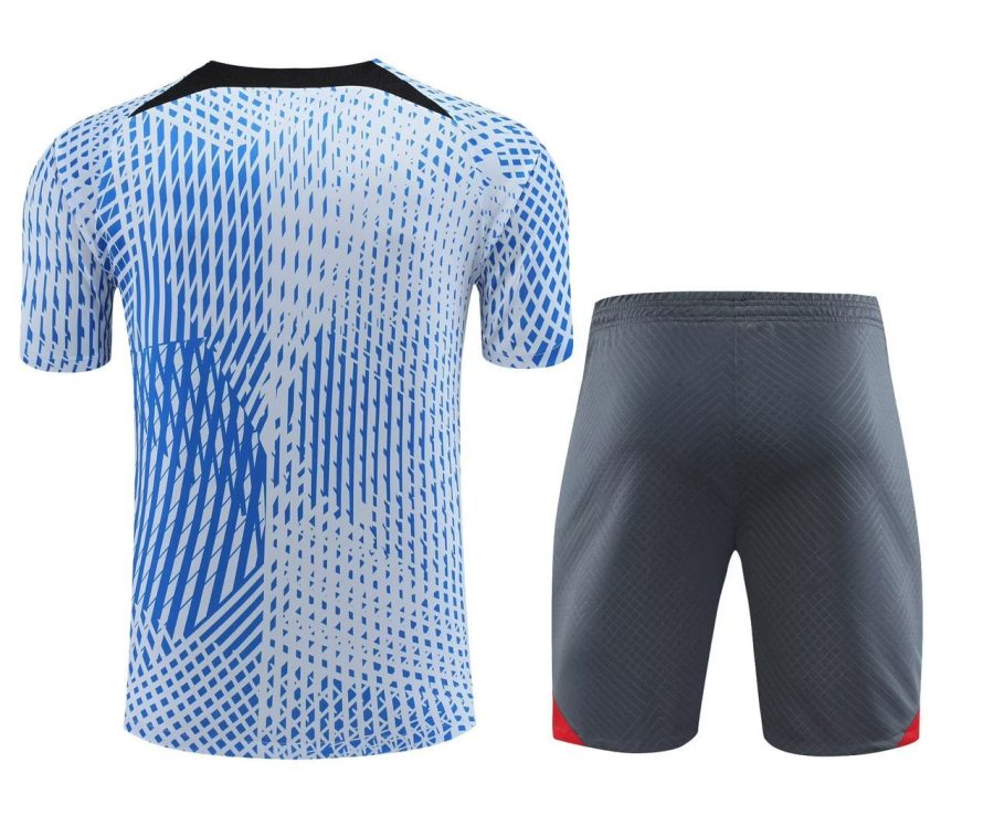 ensemble-training-liverpool-fc-bleu-saison-vingt-vingt-trois-vingt-vingt-quatre Ensemble training Liverpool FC bleu saison vingt vingt trois vingt vingt quatre