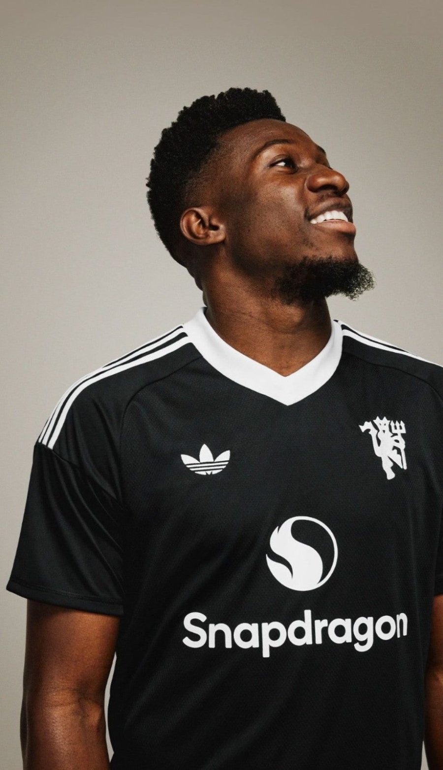 jersey-de-gardien-manchester-united-nouveau-kit-officiel-2024-2025 Jersey de gardien Manchester United nouveau kit officiel 2024 2025
