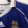 jersey-retro-france-1998-domicile-style-vintage-football Retro shirt Frankrijk 1998 thuisshirt vintage stijl voetbal