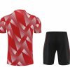 kit-training-rouge-bayern-munich-saison-2023-2024-tenue-entrainement-football Rode trainingstenue Bayern Munich seizoen 2023 2024 voetbaltrainingspak