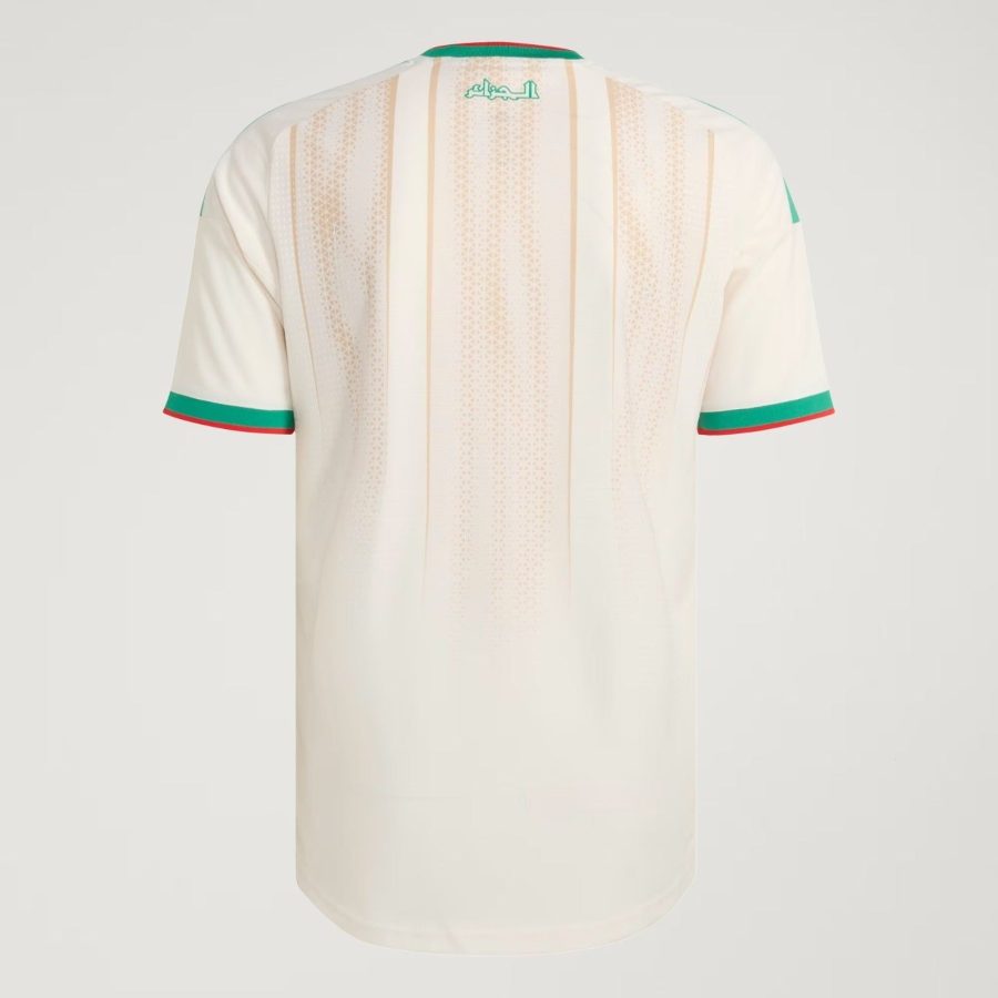maillot-de-football-algerie-domicile-saison-2026-tenue-officielle-verte-et-blanche Algerije thuisshirt seizoen 2026 officiële groen-witte tenue