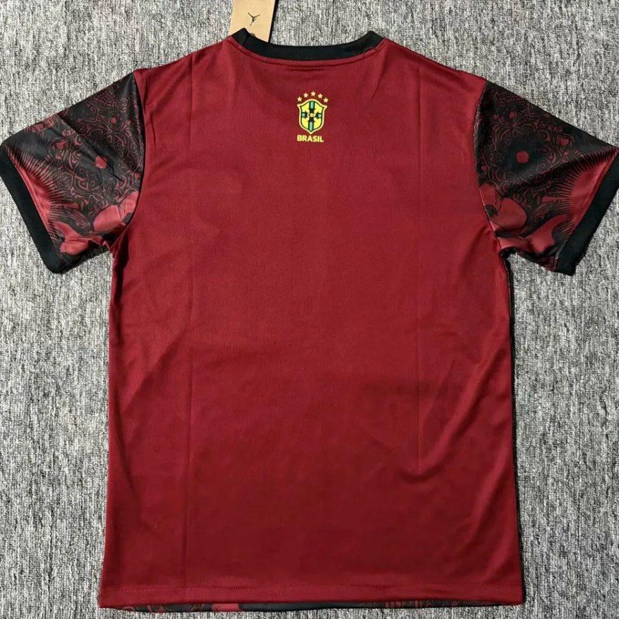 maillot-de-football-bresil-edition-speciale-saison-2025-2026-jaune-et-vert voetbalshirt Brazilië speciale editie seizoen 2025 2026 geel en groen