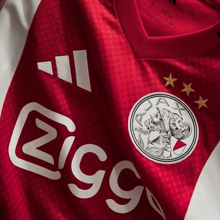 Maillot domicile Ajax Amsterdam saison 2025 2026 rouge et blanc