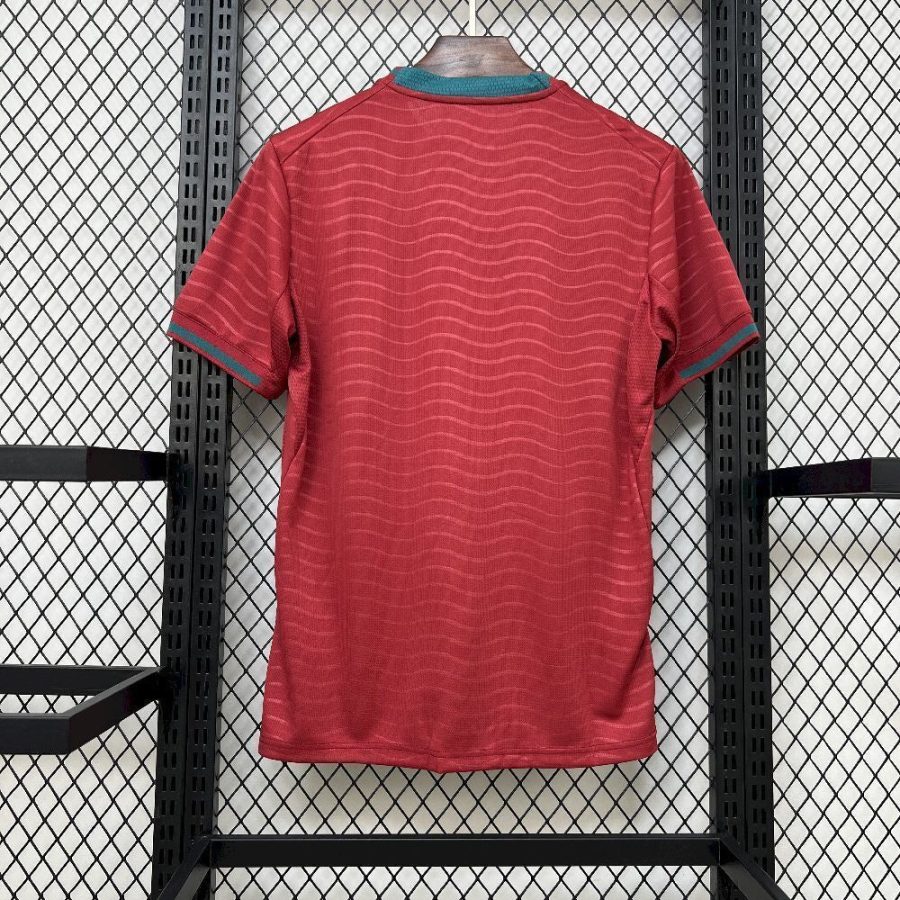 maillot-domicile-du-portugal-saison-2026-rouge-et-vert-equipement-officiel-football Thuisshirt Portugal seizoen 2026 rood en groen officiële voetbaluitrusting