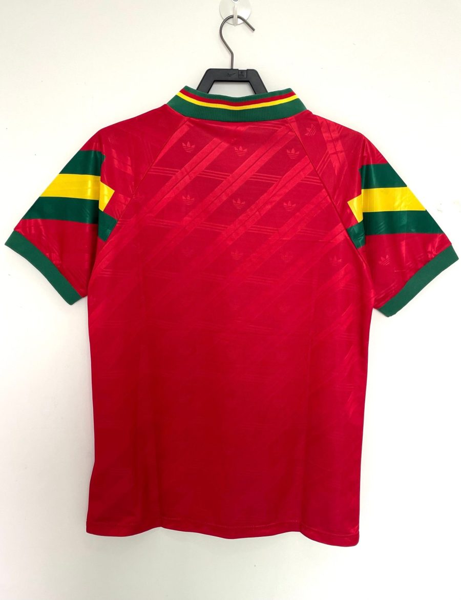 maillot-domicile-du-portugal-saison-mille-neuf-cent-quatre-vingt-douze thuisshirt Portugal seizoen 1992