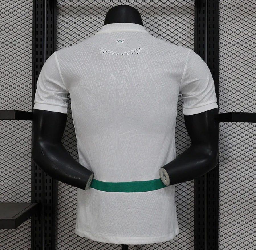 maillot-domicile-du-senegal-version-joueur-2025-tenue-officielle-des-lions-de-la-teranga Senegal thuisshirt spelersversie 2025 officieel tenue van de Leeuwen van Teranga