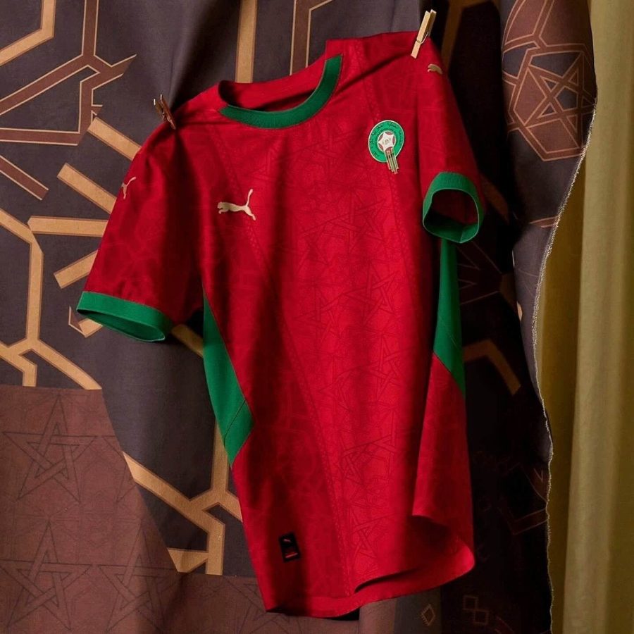 maillot-domicile-equipe-du-maroc-saison-deux-mille-vingt-quatre-deux-mille-vingt-cinq-rouge-et-vert Marokkaans thuisshirt seizoen tweeduizend vierentwintig tweeduizend vijfentwintig rood en groen