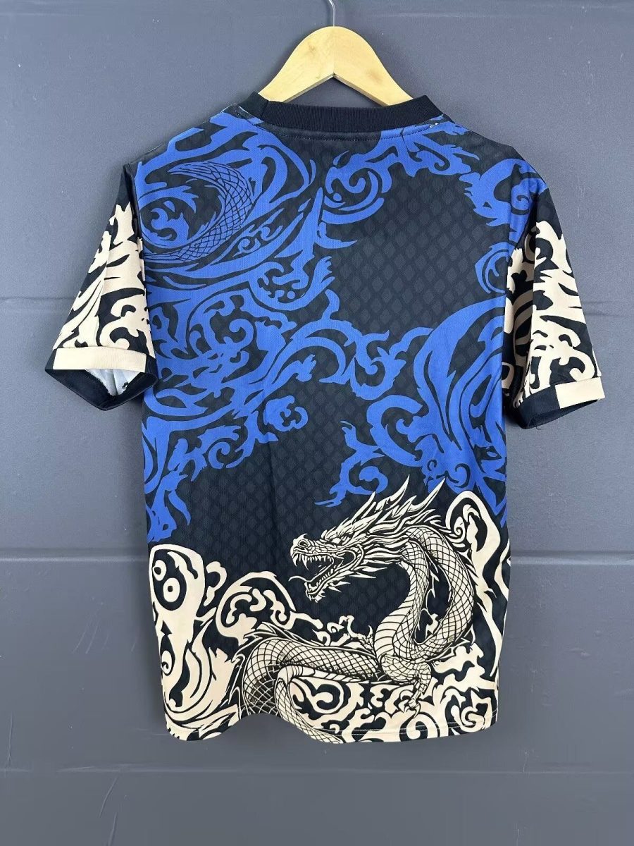 maillot-domicile-fc-porto-saison-deux-mille-vingt-cinq-deux-mille-vingt-six-bleu-et-blanc Thuisshirt FC Porto seizoen 2025-2026 blauw en wit