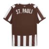 maillot-domicile-fc-sankt-pauli-saison-deux-mille-vingt-cinq-deux-mille-vingt-six-jersey-officiel-noir-et-blanc FC Sankt Pauli thuisshirt seizoen tweeduizend vijfentwintig tweeduizend zesentwintig officieel zwart-wit shirt