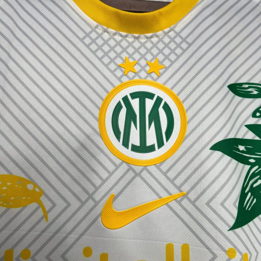 maillot-domicile-inter-milan-edition-speciale-jaune-motif-serpent thuisshirt Inter Milan speciale editie geel slangmotief