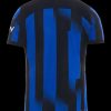 maillot-domicile-inter-milan-saison-2023-2024-bleu-et-noir-officiel Thuisshirt Inter Milan seizoen 2023 2024 blauw en zwart officieel