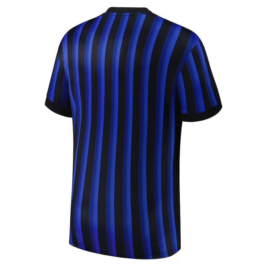 maillot-domicile-inter-milan-saison-2025-2026-bleu-et-noir-officiel maillot domicile Inter Milan saison 2025 2026 bleu et noir officiel