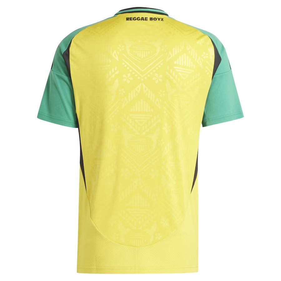 Thuisshirt Jamaica 2024 kleur geel en groen voor supporters van de Reggae Boyz